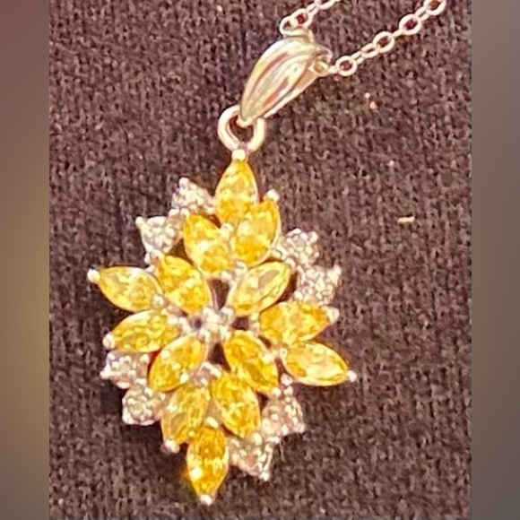 NWT Lord & Taylor sterling silver white/yellow cubic zirconia  pendant marked - Picture 3 of 9